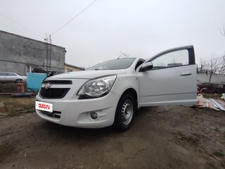 2013 Chevrolet Cobalt II, белый, 850000 рублей, вид 3