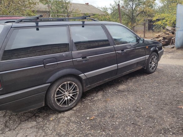 1988 Volkswagen Passat B3, синий, 250000 рублей - вид 3