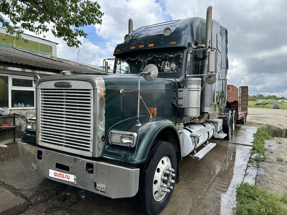 2003 Freightliner FLD, зелёный, 2700000 рублей - вид 2