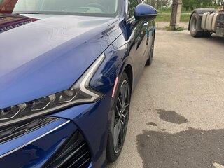 2020 Kia K5 III, фиолетовый, 3200000 рублей, вид 2
