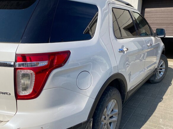 2013 Ford Explorer V, белый, 1500000 рублей - вид 3
