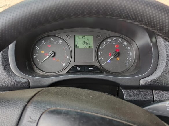 2012 Skoda Fabia II Рестайлинг, белый, 475000 рублей - вид 3