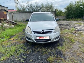 2010 Opel Zafira B Рестайлинг, серебристый, 260000 рублей, вид 2
