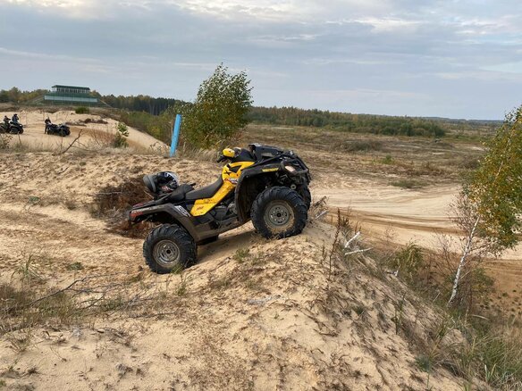 2009 BRP Can-Am Outlander 800, золотистый, 915000 рублей - вид 4