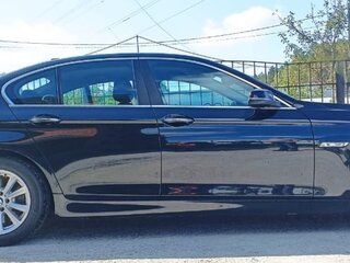 2014 BMW 5 серии 520i VI (F10/F11/F07) Рестайлинг, чёрный, 3300000 рублей, вид 3