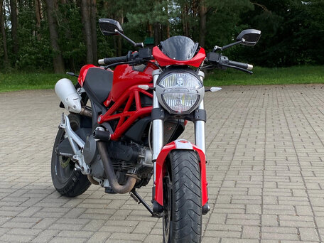 2008 Ducati Monster 696, красный, 399000 рублей, вид 4