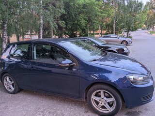 2012 Volkswagen Golf VI, синий, 699990 рублей, вид 2
