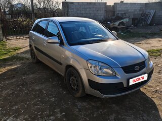 2005 Kia Rio II, серебристый, 330000 рублей, вид 3