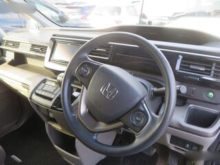 2015 Honda Stepwgn V, чёрный, 1750000 рублей, вид 5