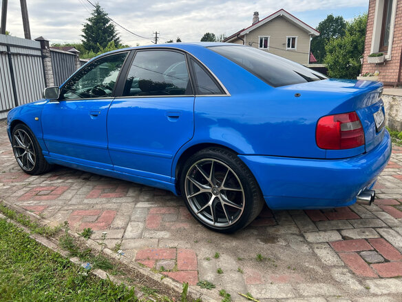 1998 Audi S4 I (B5), голубой, 1199000 рублей - вид 3