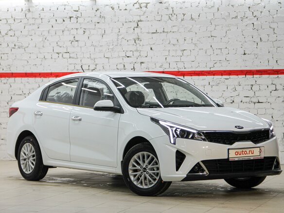 2020 Kia Rio IV Рестайлинг, белый - вид 11