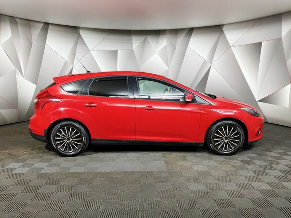 2011 Ford Focus III, красный - вид 5