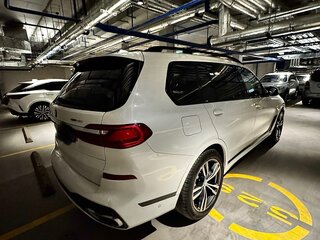 2019 BMW X7 40i I (G07), белый, 6980000 рублей, вид 5