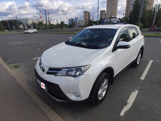 2014 Toyota RAV4 IV (XA40), белый, 1800000 рублей, вид 1