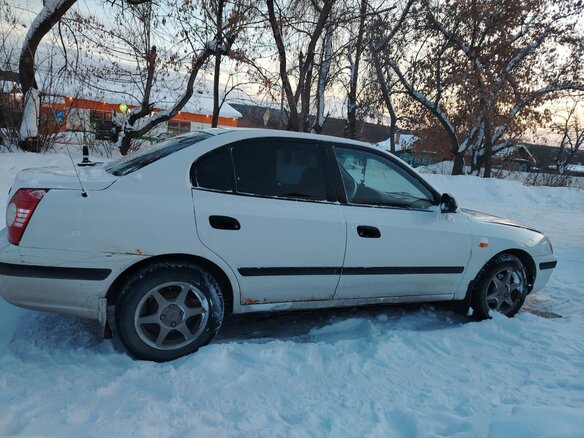 2004 Hyundai Elantra III (XD2) Рестайлинг, белый, 350000 рублей - вид 3