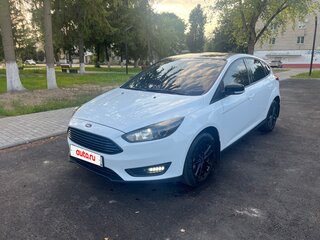 2017 Ford Focus III Рестайлинг, белый, 1090000 рублей, вид 1