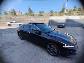 2020 Kia K5 III, чёрный, 3100000 рублей, вид 3