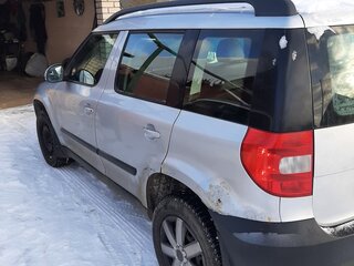 2011 Skoda Yeti I, серебристый, 475000 рублей, вид 4