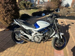 2010 Suzuki SFV 400 Gladius, белый, 430000 рублей, вид 4