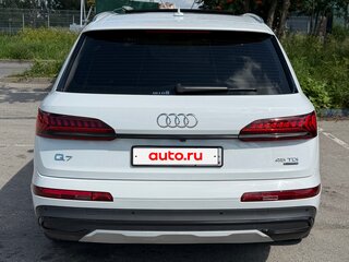 2020 Audi Q7 45 TDI II (4M) Рестайлинг, белый, 5990000 рублей, вид 4