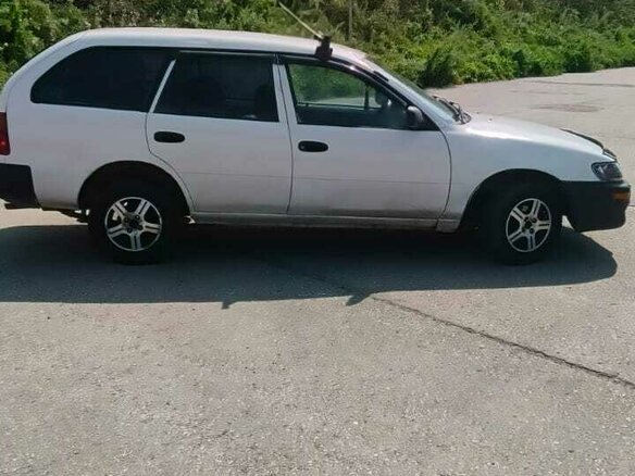 1999 Toyota Corolla VII (E100), белый, 325000 рублей - вид 3