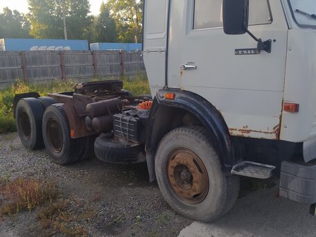 2006 КамАЗ 54115, серебристый, 850000 рублей, вид 5