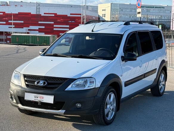 2017 Lada (ВАЗ) Largus I, белый, 997000 рублей - вид 10