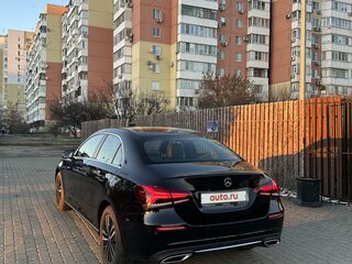 2021 Mercedes-Benz A-Класс 200 IV (W177), чёрный, 6000000 рублей, вид 4