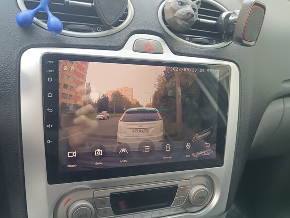 2009 Ford Focus II Рестайлинг, серебристый, 450000 рублей - вид 4