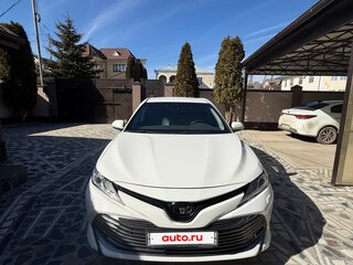 2021 Toyota Camry VIII (XV70), белый, 3500000 рублей, вид 1