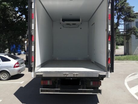 2023 Isuzu Elf (N-series), белый, 3700000 рублей, вид 3