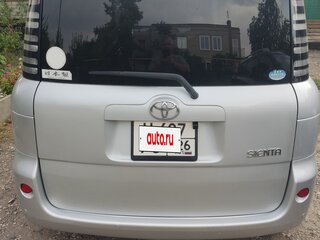 2004 Toyota Sienta I, серебристый, 680000 рублей, вид 5