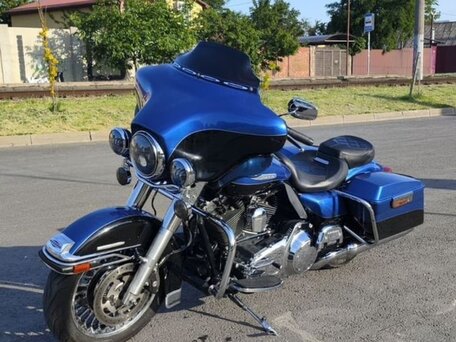 2010 Harley-Davidson Electra Glide, синий, 1200000 рублей, вид 1