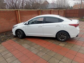 2017 Hyundai Solaris II, белый, 1050000 рублей, вид 1