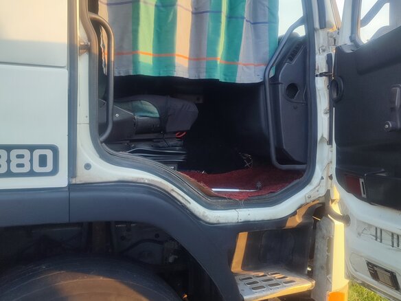 2001 Volvo FM, белый, 1750000 рублей - вид 8