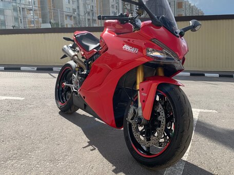2018 Ducati Supersport, красный, 880000 рублей, вид 4
