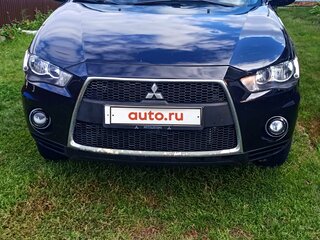 2011 Mitsubishi Outlander II Рестайлинг, чёрный, 1550000 рублей, вид 2