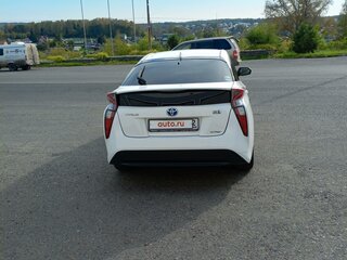 2018 Toyota Prius IV Рестайлинг (XW50), белый, 1980000 рублей, вид 2