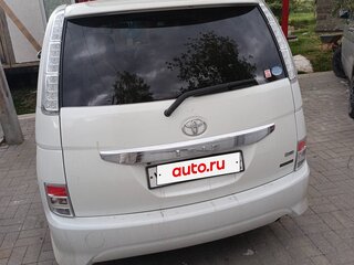 2017 Toyota ISis I Рестайлинг, белый, 1600000 рублей, вид 4