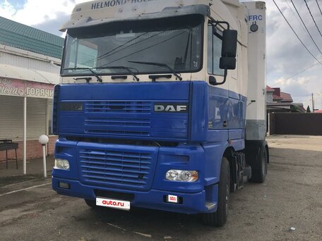 1999 DAF XF 95, синий, 3200000 рублей, вид 2