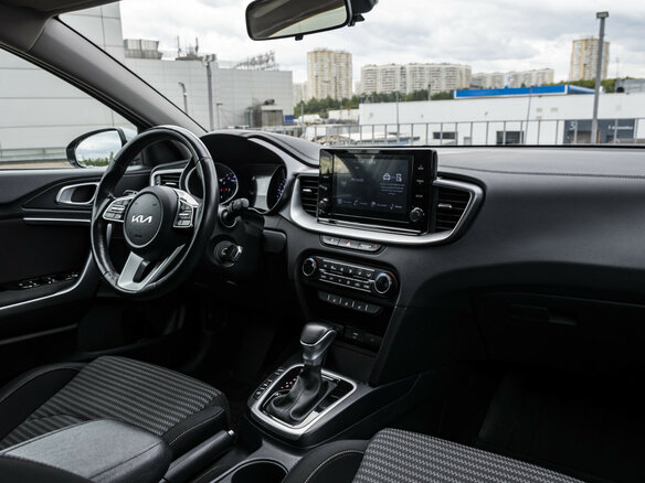 2022 Kia Ceed III Рестайлинг, серый - вид 10