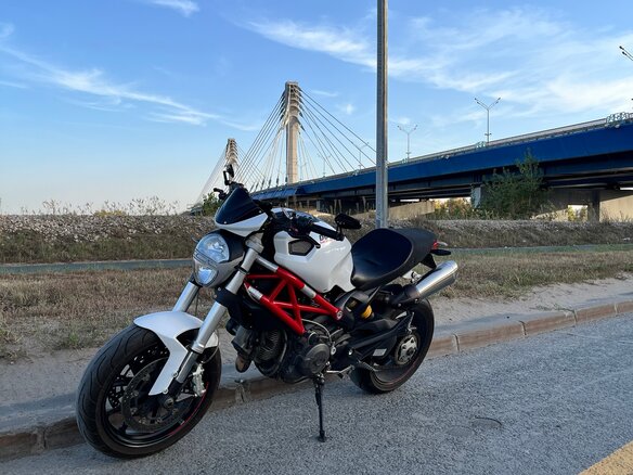 2011 Ducati Monster 796, белый, 590000 рублей - вид 6
