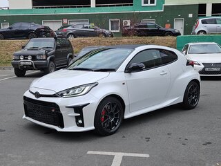 2020 Toyota Yaris IV, белый, 2799999 рублей, вид 3