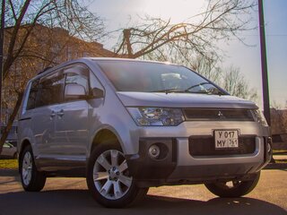 2013 Mitsubishi Delica D:5 I, серебристый, 2370000 рублей, вид 2