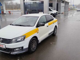 2018 Volkswagen Polo V Рестайлинг, белый, 680000 рублей, вид 1