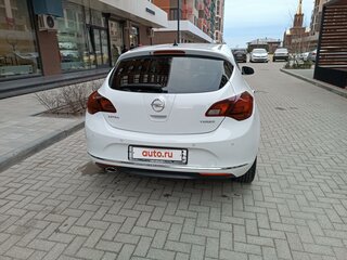 2013 Opel Astra J Рестайлинг, белый, 969000 рублей, вид 1