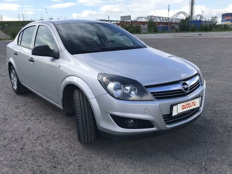 2013 Opel Astra H Рестайлинг, серебристый, 650000 рублей, вид 3