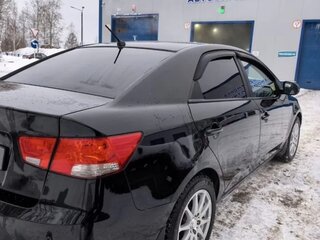 2012 Kia Cerato 6-speed II, чёрный, 700000 рублей, вид 4