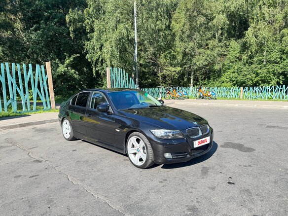 2010 BMW 3 серии 325xi V (E90/E91/E92/E93) Рестайлинг, чёрный - вид 3