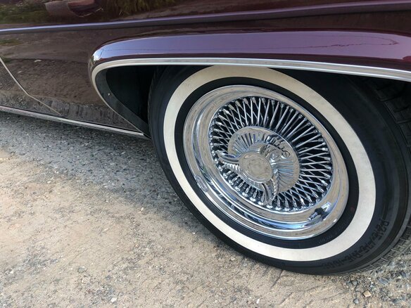 1982 Cadillac DeVille V, красный - вид 24